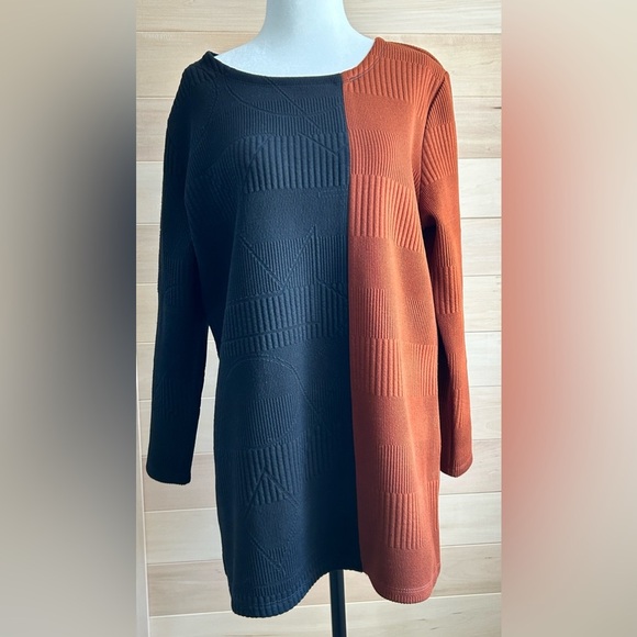 La Madona size L, Black with rustic orange, 3/4 sleeved, ribbed sweatshirt - Picture 2 of 10